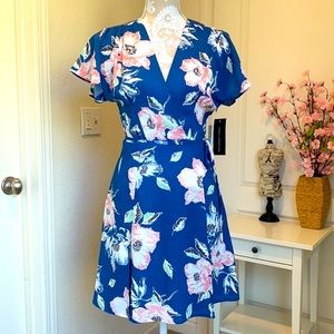 NWT French Connection Blue Floral Dress Size 6